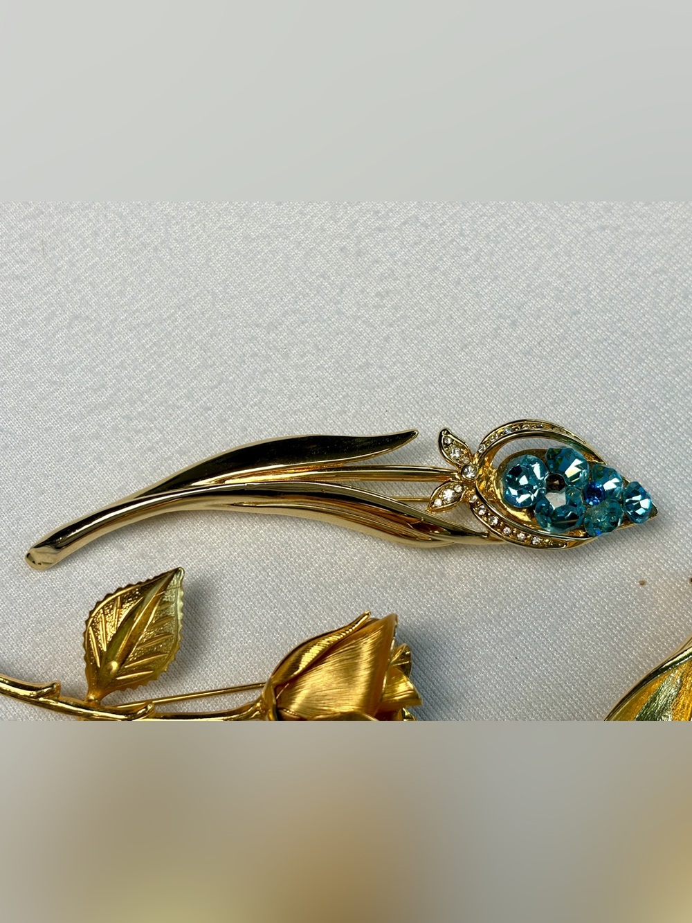 Vintage & Modern 4-Brooch Bundle:Roses&Tulips, Glass, Gold Filled, GUC - Picture 5 of 13